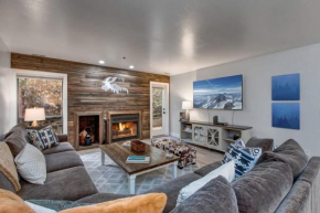 2BDR Condo Stunning Location in Town
